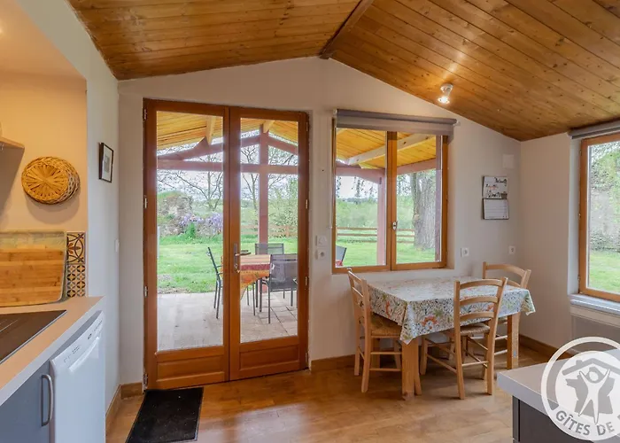 Confortable 2 Avec Jardin, Animaux Admis, Wifi, Parking - Fr-1-622-80 Сasa de vacaciones Vihiers